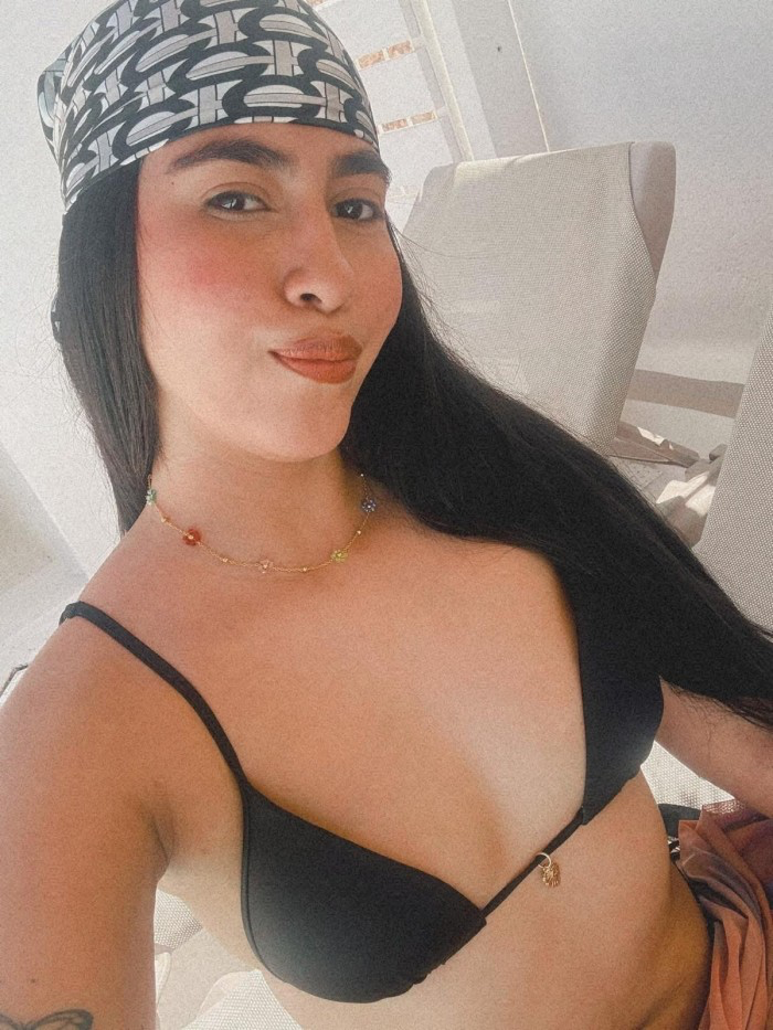 Colombiana muy cachonda en Vitoria