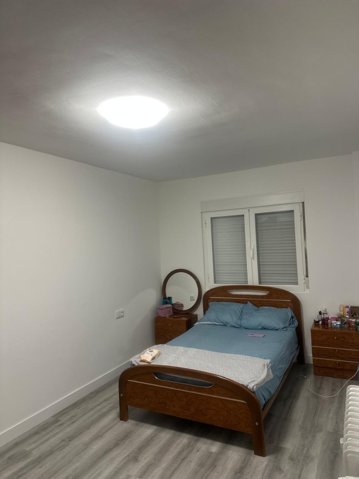 Alquilo habitaciónes en León centro