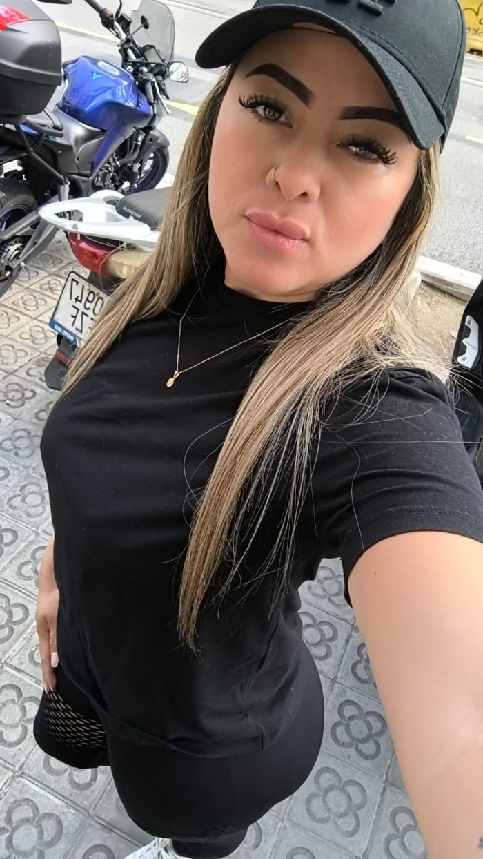 CULONA ARDIENTE JUGUETONA (VÍA JULIA)