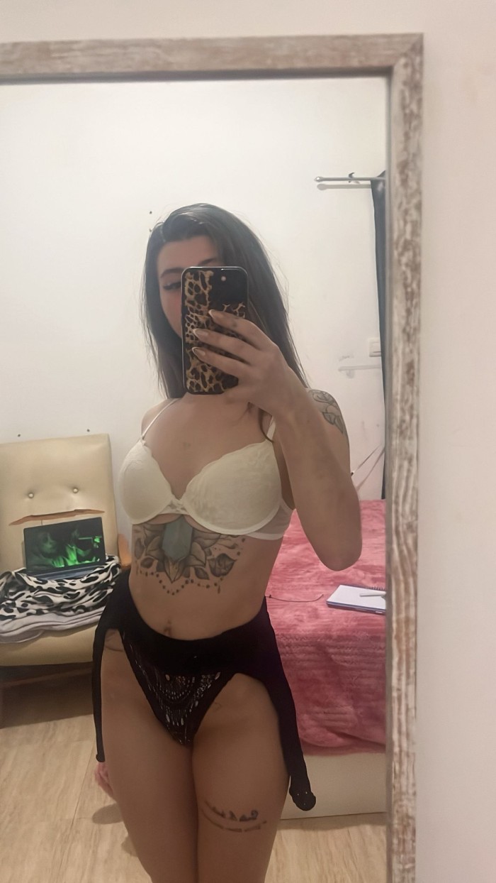 SOY ESPAÑOLA NUEVA EN SALOU 22 AÑOS LAURA