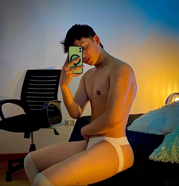 CRISTIAN 643176930 LATINO INSACIABLE Y MUY ARDIEN
