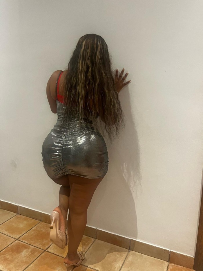 CRISMATICA DIVERTIDA Y  CACHONDA