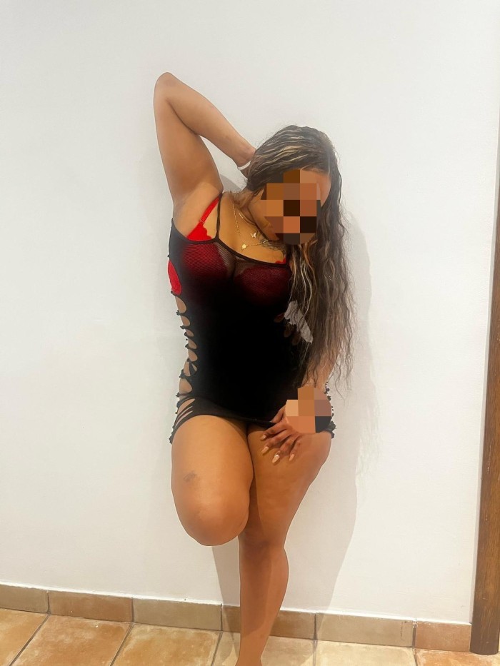 CRISMATICA DIVERTIDA Y CACHONDA