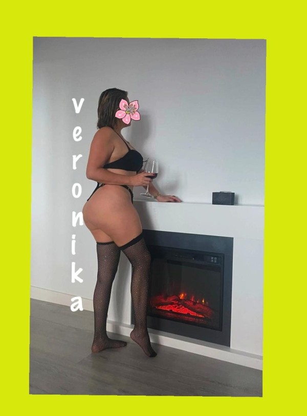 RUBIA, ADICTA AL SEXO CON MUCHAS GANAS