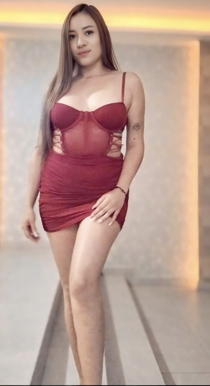 QUIERO UNA POLLA BIEN LECHERA