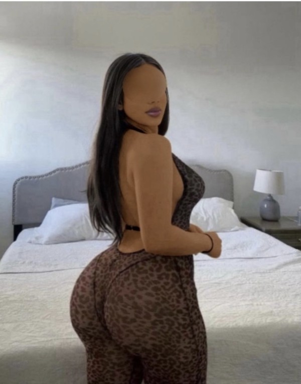 Valeria – Elegant & Discreet Luxury Companion | Estepona-Marbella