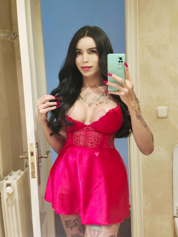 Hermosa Trans colombiana femenina 23 cm