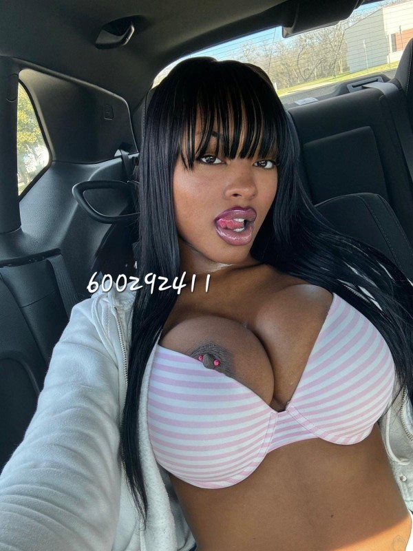 Ivone, dominicana, morena y explosiva