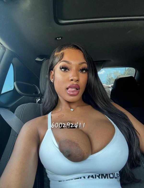 Ivone, dominicana, morena y explosiva