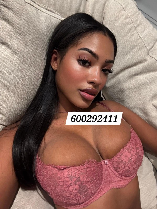 Ivone, dominicana, morena y explosiva