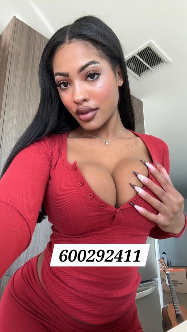 Ivone, dominicana, morena y explosiva