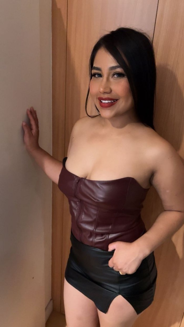 RECIEN LLEGADA MUY ACTIVA VALENTINA