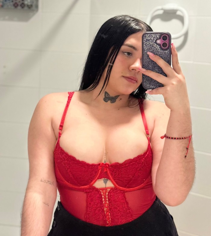 NIÑATA DE LINDOS PECHOS