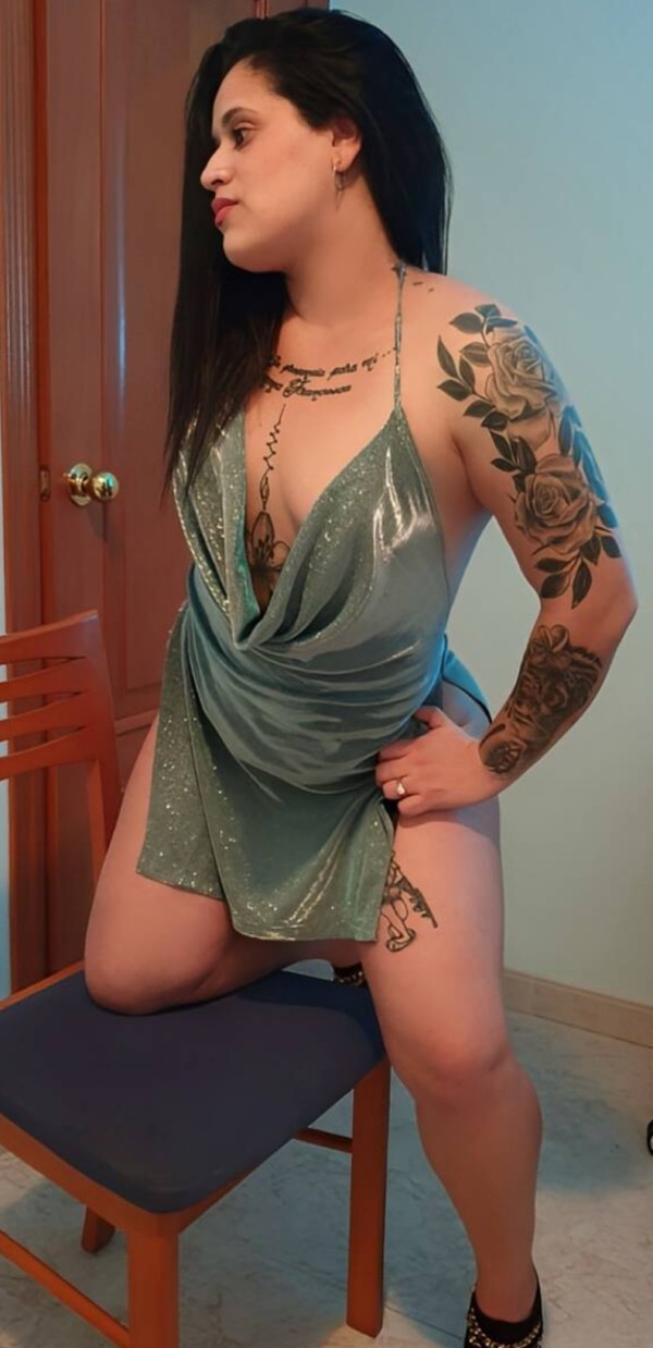 Argentina tatuada cálida ,fotos reales ,tatuada