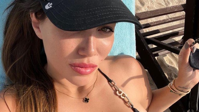 Colombiana muy guapa en Marina Botafoch