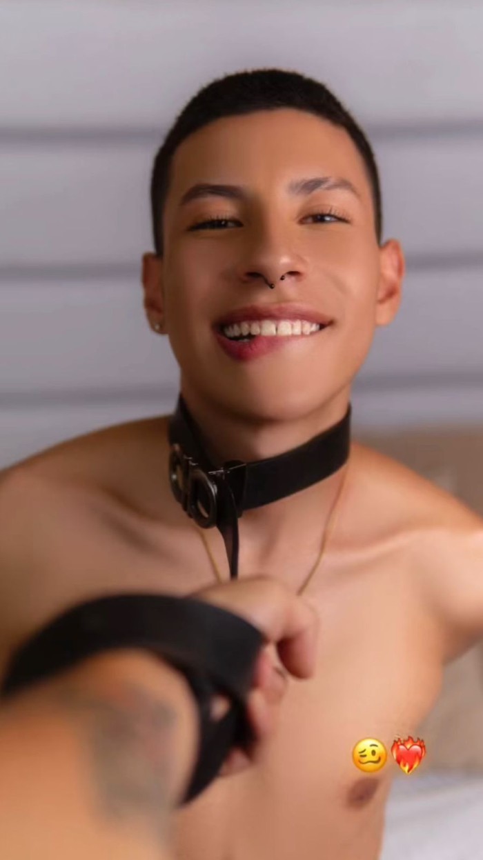 JOVENCITO BIEN DIVERTIDO GUAPO ESPERANDOTE EN SEVILLA