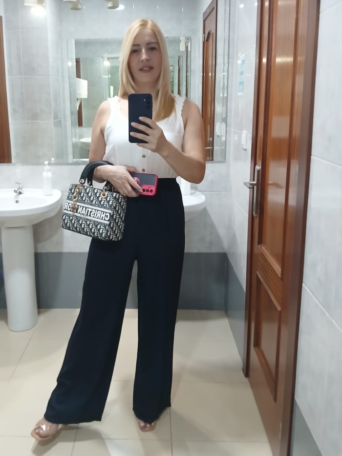 Gaby, hermosa rubia muy complaciente