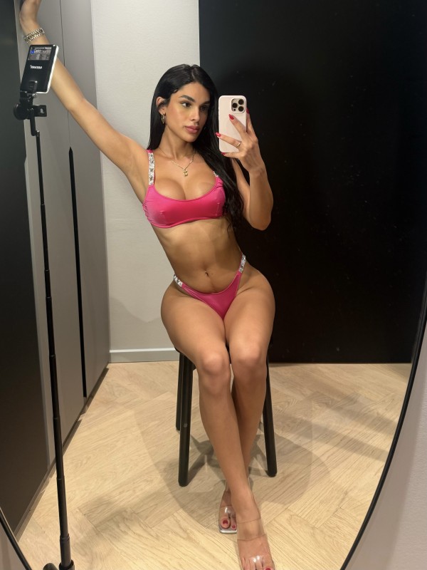 Sexy trans femenina disponible Madrid piso privado