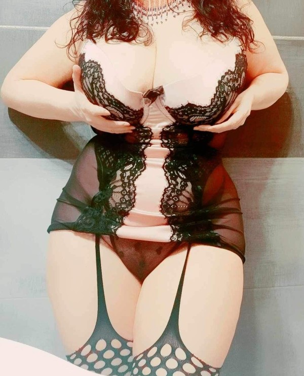 Madurita masajista independiente relax completo