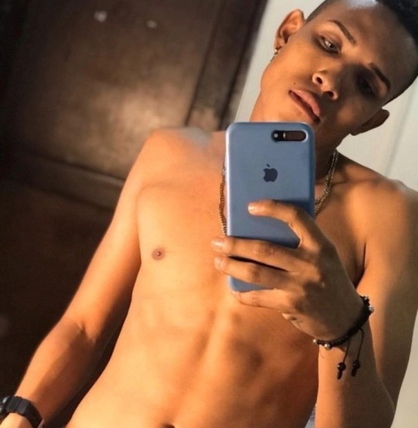 Videollamadas y venta de contenido xx