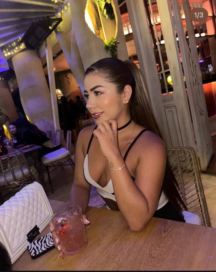 Joven sexy y amorosa