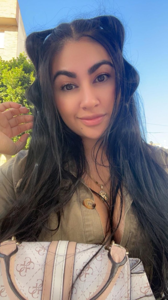 ARDIENTE SENSUAL COMPLACIENTE MENTE ABIERTA