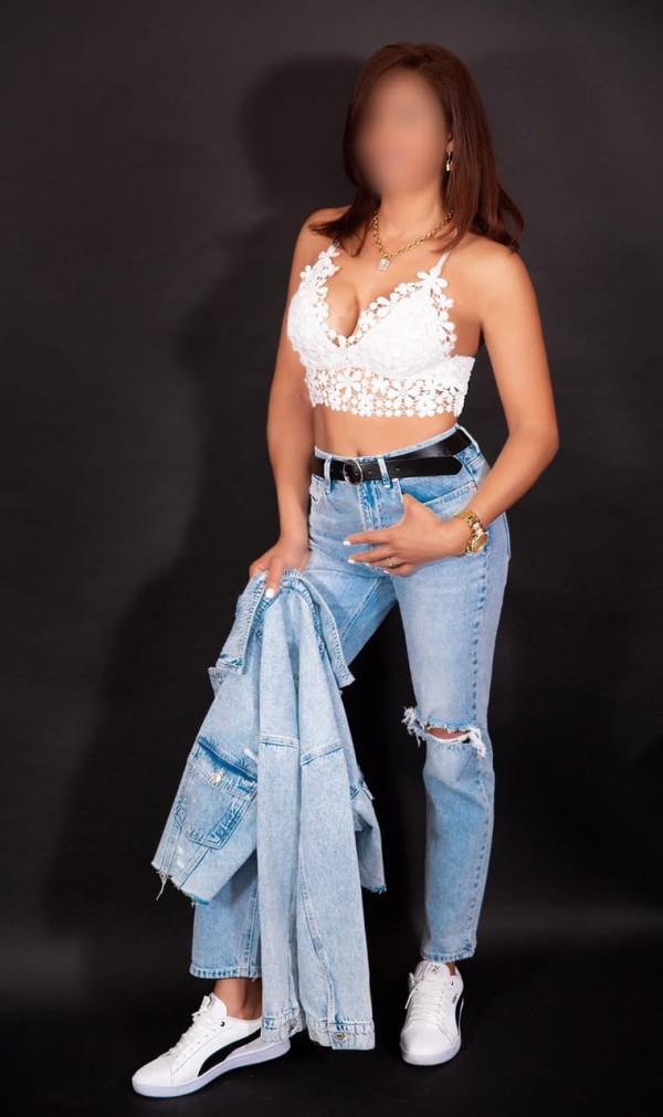 NOVEDAD PAMELA! FIESTERA CACHONDA DISCRETA TRIOS PAREJAS EN BILBAO / DEUSTO