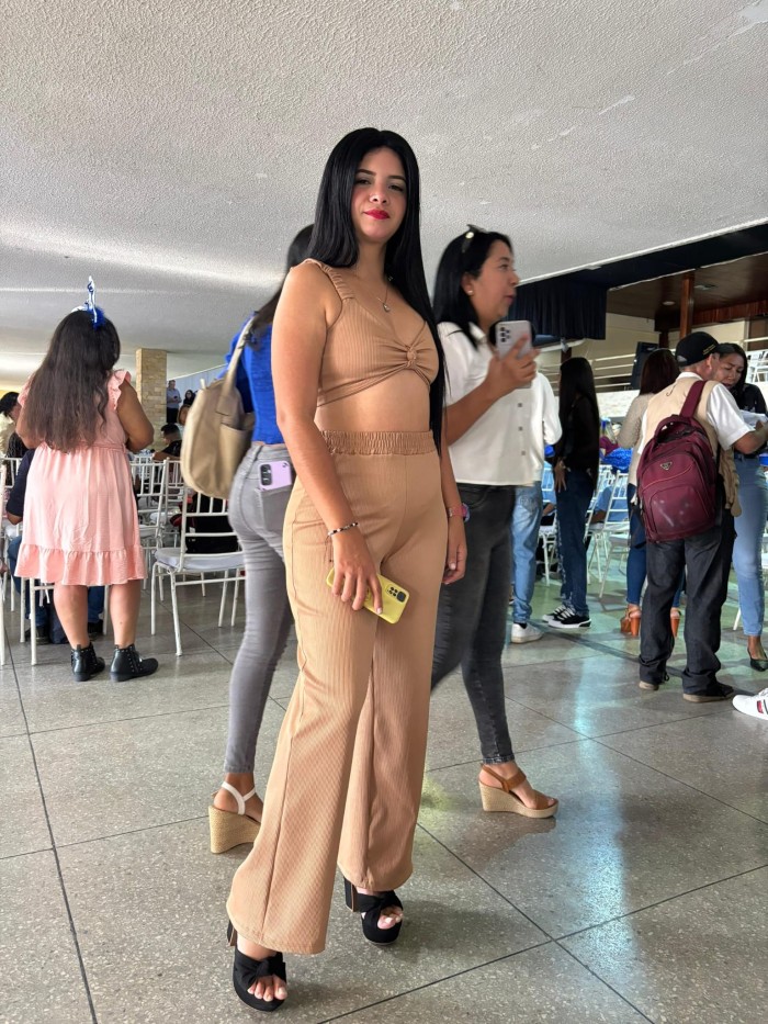 Excelente compañía guapísima cachonda