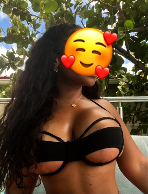 Morena caribeña de sangre caliente en Reus