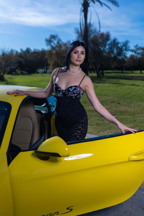 hermosa y elegante latina experta en principiantes videollamada hoteles