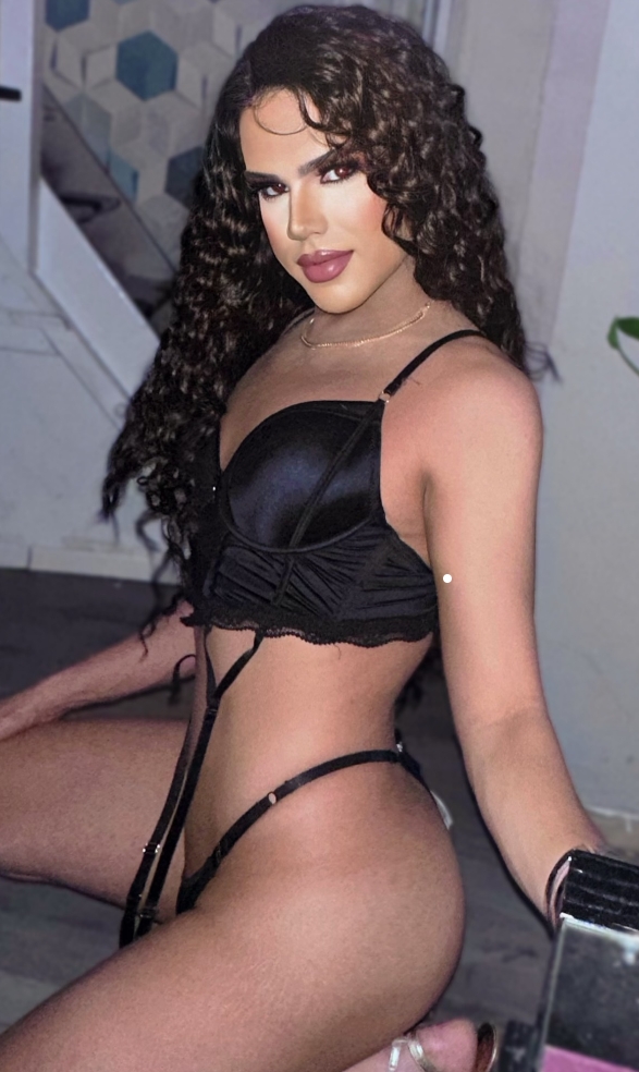 TRANS VENEZOLANA MORBOSA Y MUY PLACENTERA EN SANTA CRUZ