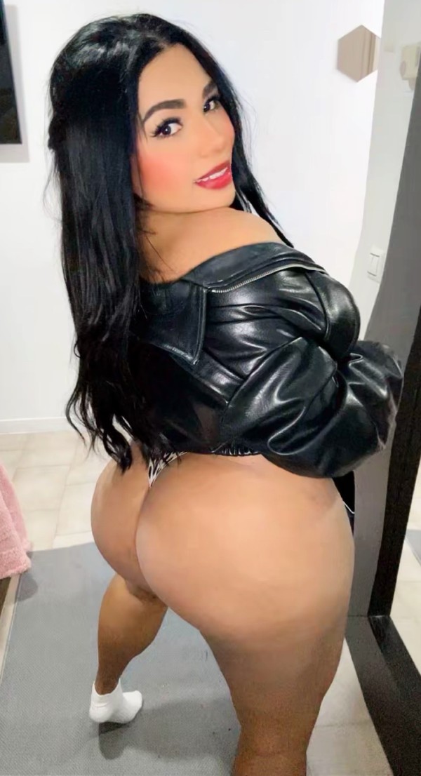 KATTY HERMOSA MORENA CURVY CALIENTE, SENSUAL Y FIESTERA  A TOPE