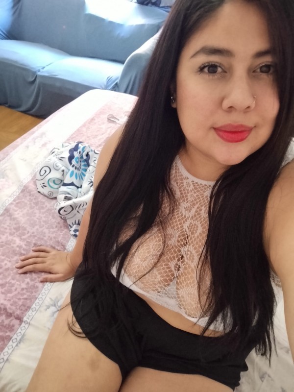 CHICA CURVY MUY MORBOSA DISPUESTA A COMPLACERTE…!!!