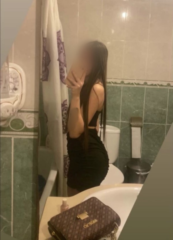 ALBA ESPAÑOLA 20 AÑOS SUPER EXTROVERTIDA