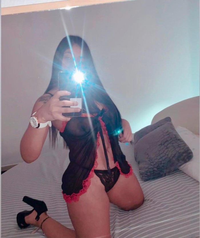 FOLLAME Y NALGUEAME BIEN FUERTE