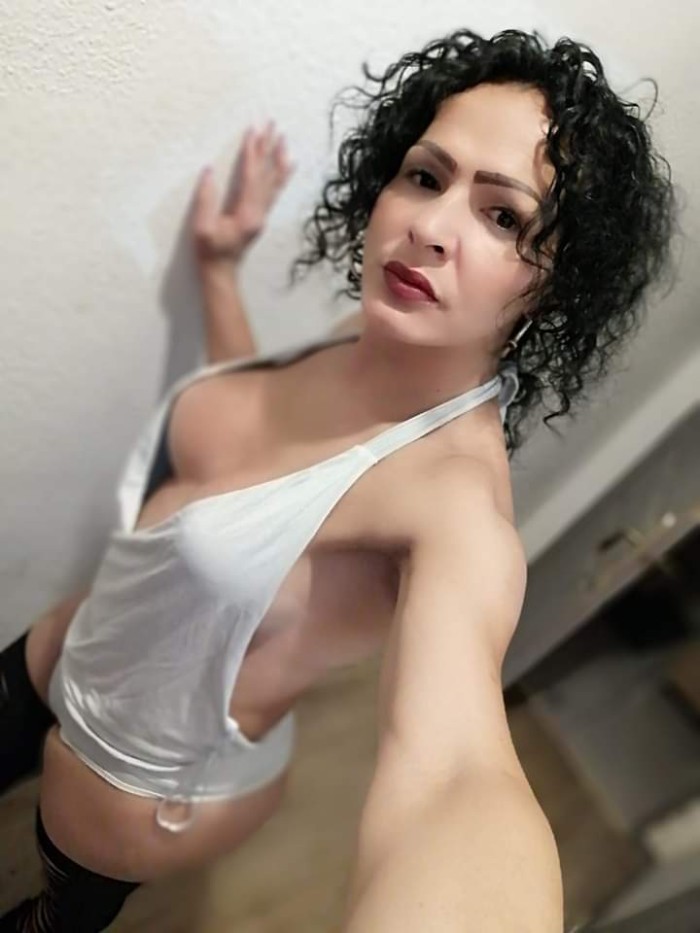 Trans real sin engaños muy implicada