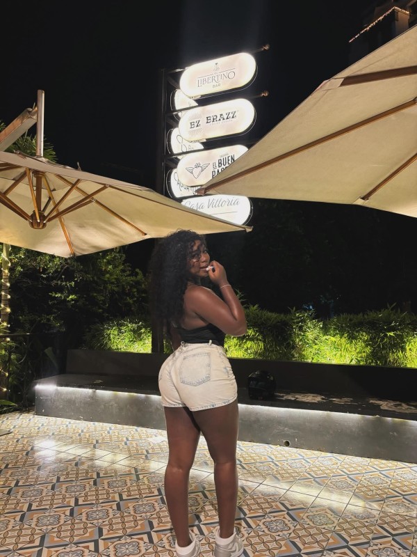 COMIENDO POLLA Y LAMIENDO HUEVOS NADIE ME GANA