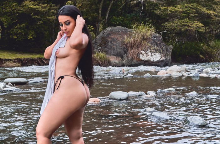 MADURITA GUAPA CON UN CULITO