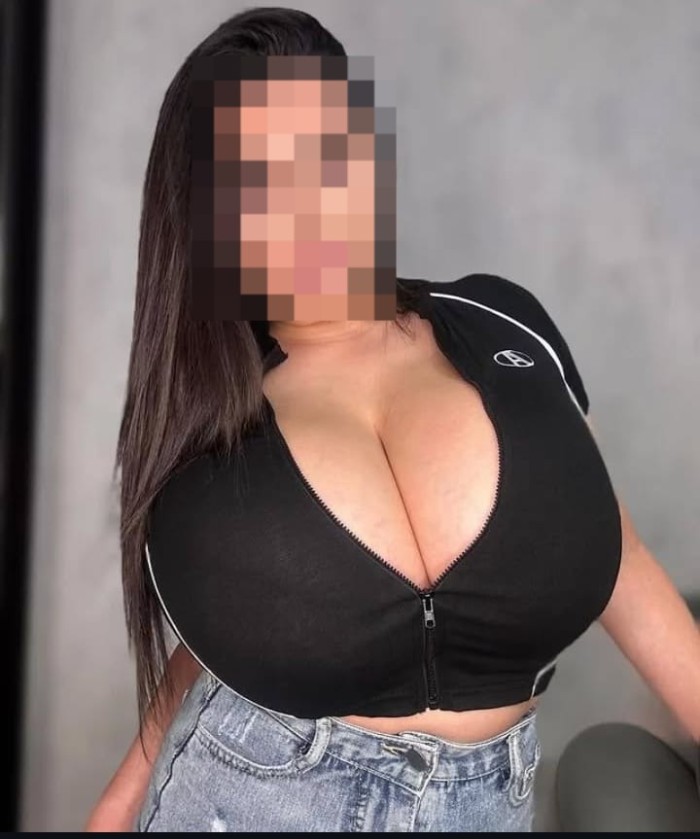 TETAS REALES GRANDES ARDIENTES FIESTERA