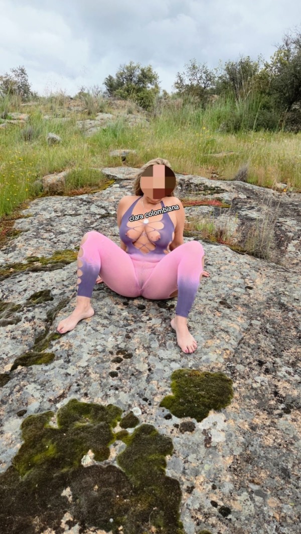 Rica colombiana madurita rubia con curvas preciosa clara