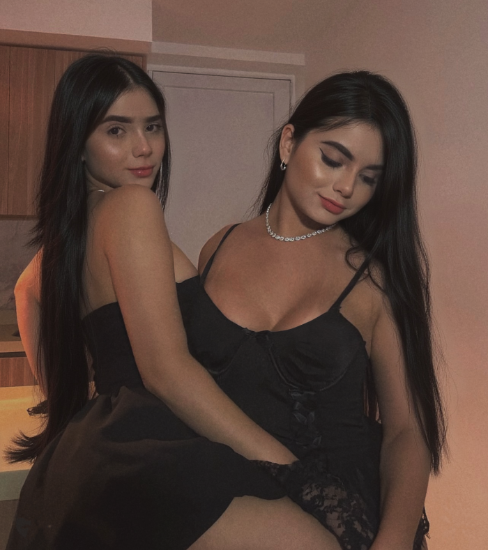 PRIMAS JOVENCITAS MUY CALIENTES