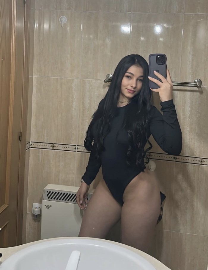 JOVENCITA FIESTERA
