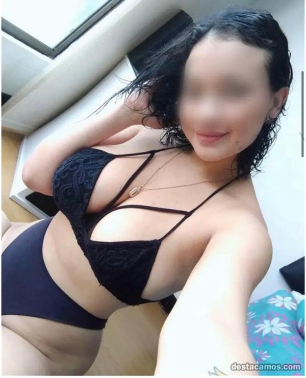JOVENCITA CACHONDA TE SACARE TODA LA LECHE TRATO DE NOVIO MUY COMPLACIENTE