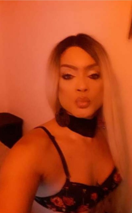 Ven Amor TE DOY LO Q TU CHICA O PARIENTA NO TE DA