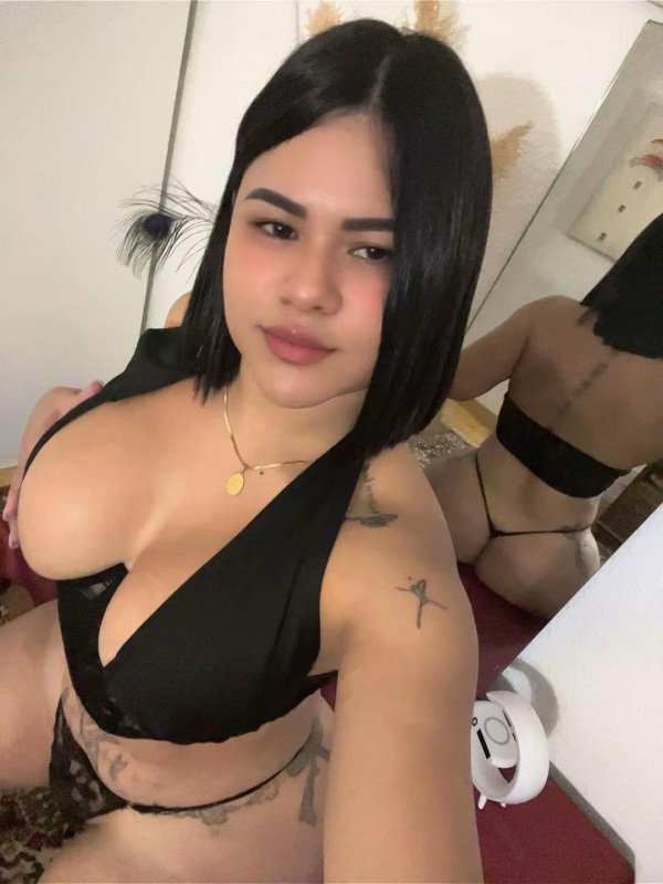 Valentina Recién llegada con apartamento privado