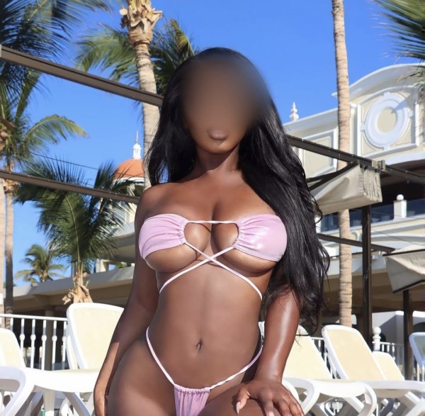 LA MUJER PERFECTA EN LEON, SOLO SALIDAS