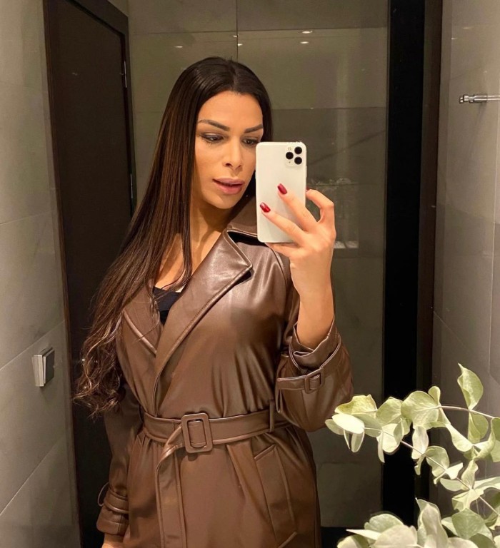 TRANS ARDIENTE POLLONA LECHERA SEXO ADICTIVO