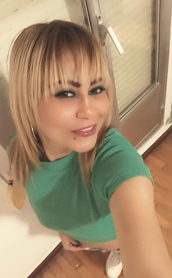 Descomplicada hermosa real guarra