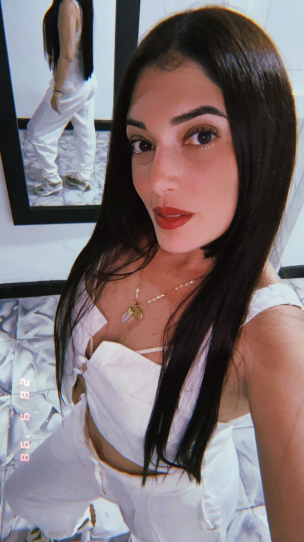 MARTINA NOVEDAD EN LANZAROTE ARRECIFE GUAPISIMA