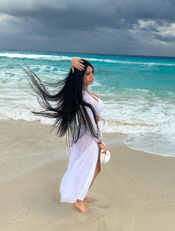 NUEVA EN TU CIUDAD!! KENDAL FIESTERA DESCOMPLICADA DOMINA